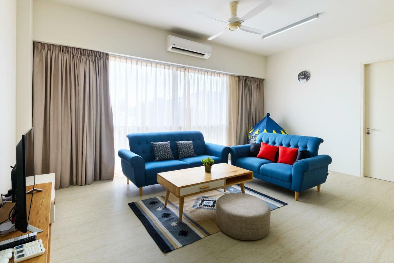 By The Sea Beach Front Apartment Batu Ferringhi Exterior photo